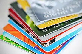 ارائه کارت اعتباری ۷ میلیون تومانی در بانک ملی و تجارت