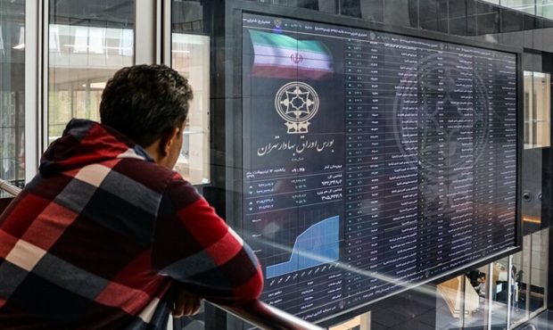 فعلا خبری از لغو پذیرش ایران خودرو و سایپا در بورس نیست
